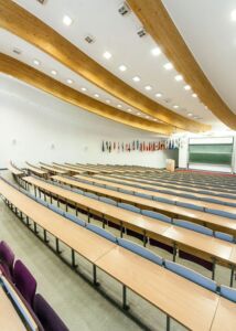 Навчання в Академіі фінансів і бізнесу Вістула - фото 2