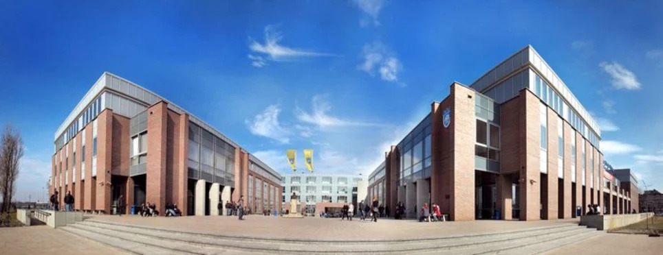 Університет Анджея Фрича Моджевського в Кракові